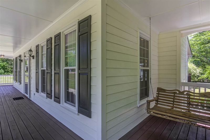 6724 Walnut Cv, Raleigh, NC 27603