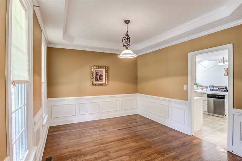 6724 Walnut Cv, Raleigh, NC 27603