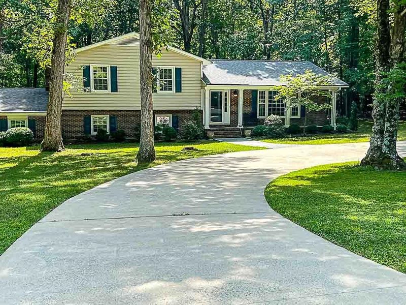 6724 Windover Dr, Durham, NC 27712
