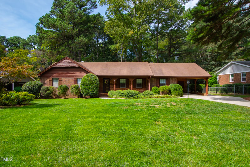 6725 Valley Dr, Raleigh, NC 27612
