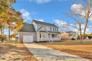 6726 Pin Oak Ln, Fayetteville, NC 28314