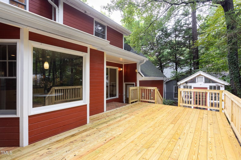 6728 Glen Forrest Dr, Chapel Hill, NC 27517