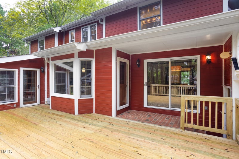 6728 Glen Forrest Dr, Chapel Hill, NC 27517