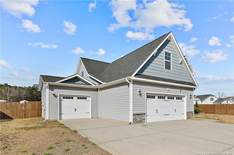 6728 Running Fox Rd, Hope Mills, NC 28348