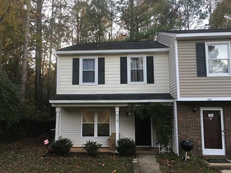 6729 Magnolia Ct, Raleigh, NC 27612