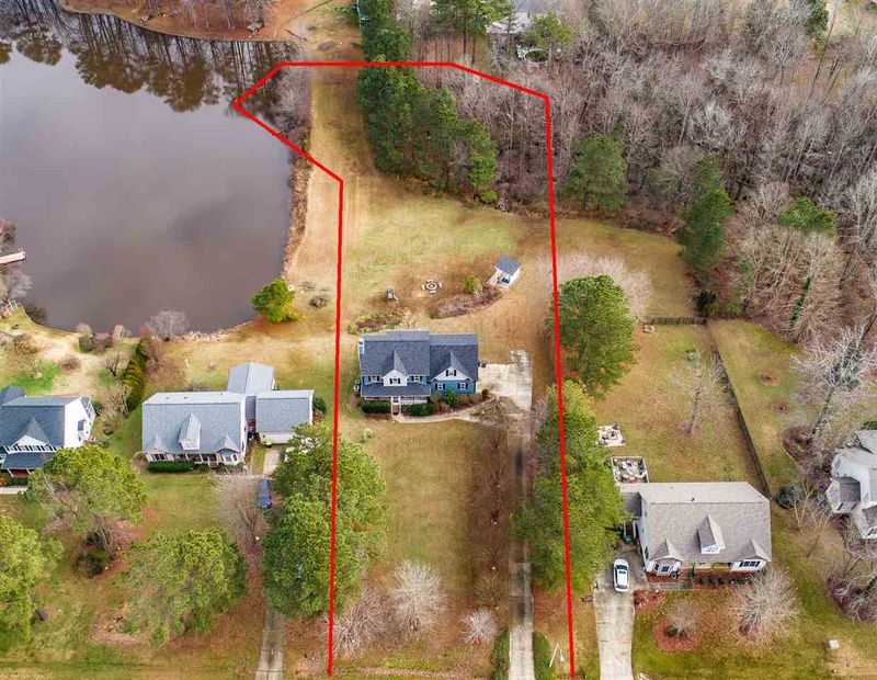 6729 Oviedo Dr, Raleigh, NC 27603