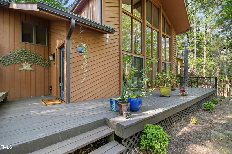 673 Brookview Dr, Chapel Hill, NC 27514