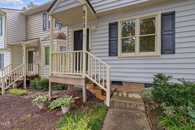 6732 Chauncey Dr, Raleigh, NC 27615