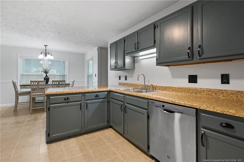 6732 Pacific Ave, Fayetteville, NC 28314