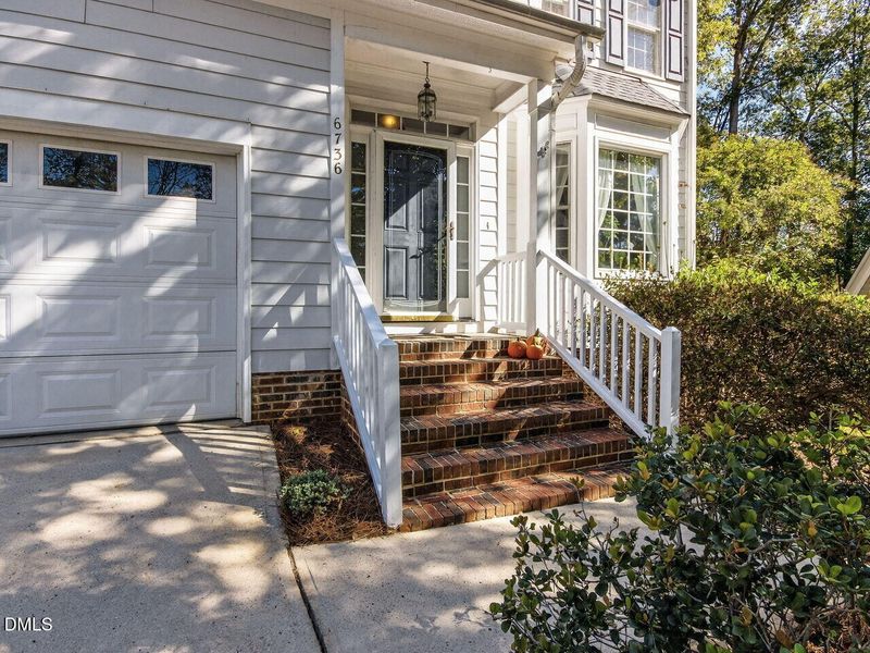 6736 Hammersmith Dr, Raleigh, NC 27613