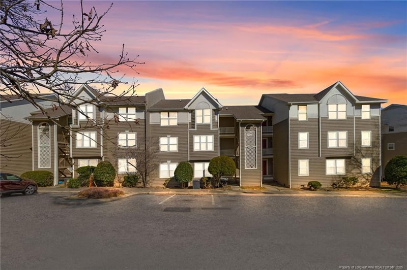 6736 Willowbrook Dr #6, Fayetteville, NC 28314