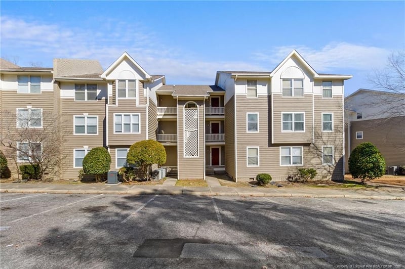 6736 Willowbrook Dr #6, Fayetteville, NC 28314