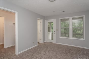 6736 Willowbrook Dr, Fayetteville, NC 28314