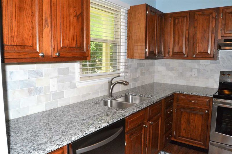 6738 Chauncey Dr, Raleigh, NC 27615