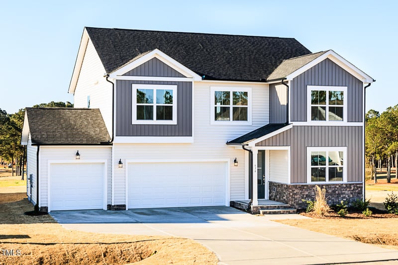 674 Barbour Farm Ln, Four Oaks, NC 27524