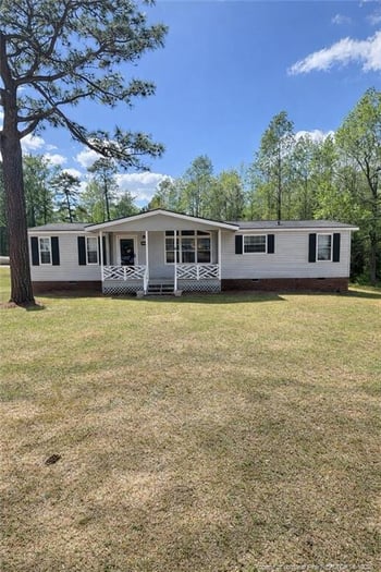 6740 Pine Ln, Parkton, NC 28371