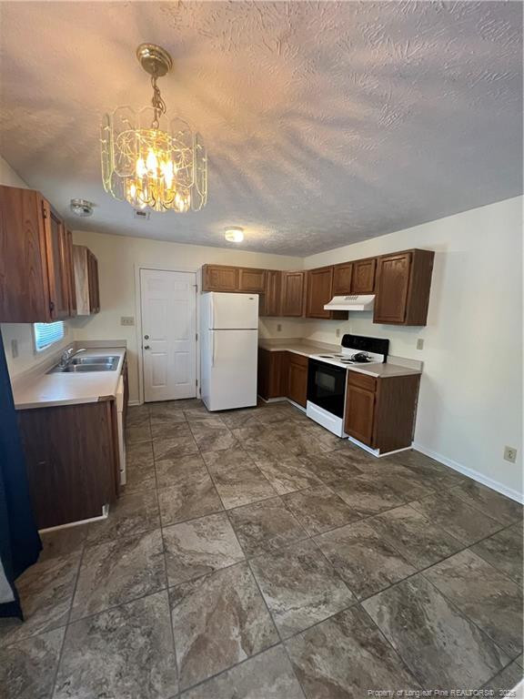 6740 Winthrop Dr, Fayetteville, NC 28311
