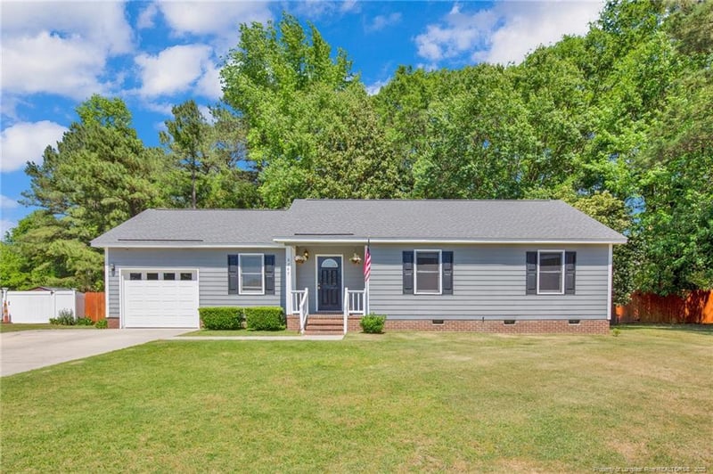 6747 Vaughn Rd, Fayetteville, NC 28304