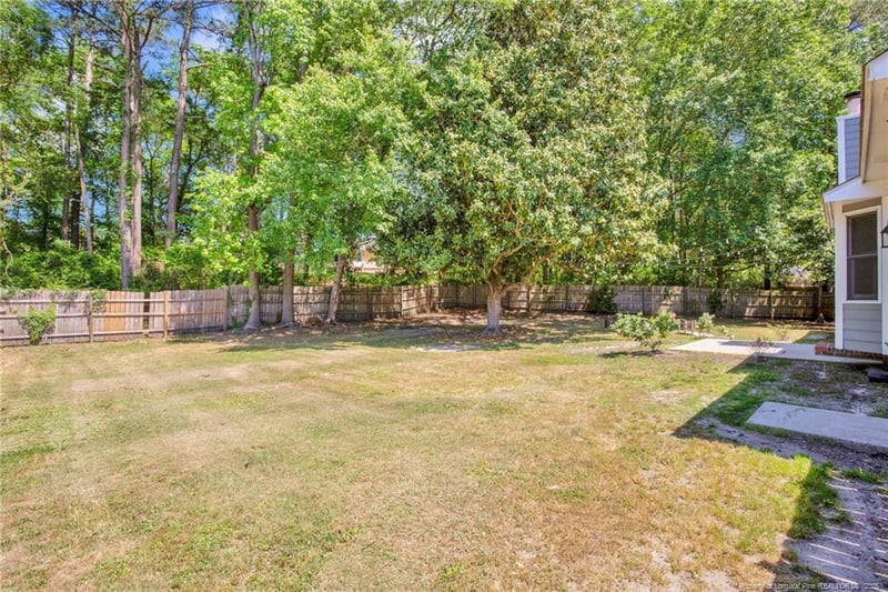 6747 Vaughn Rd, Fayetteville, NC 28304