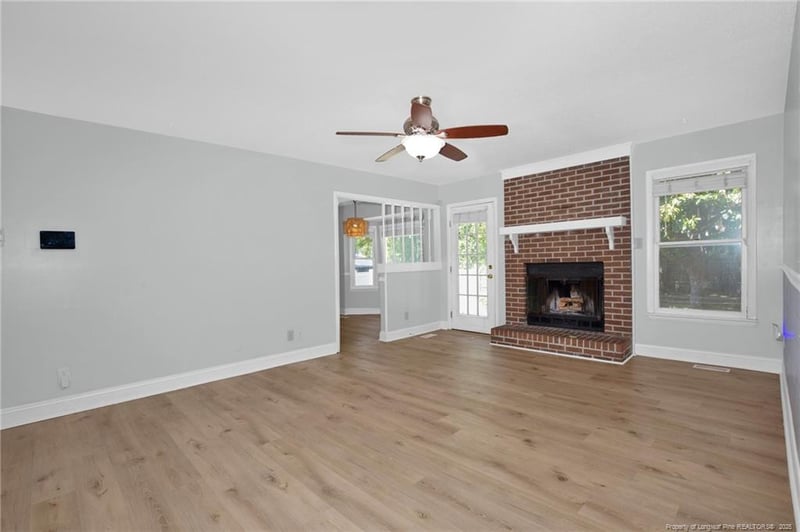 6747 Vaughn Rd, Fayetteville, NC 28304