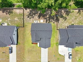 675 Amusement Dr, Hope Mills, NC 28348
