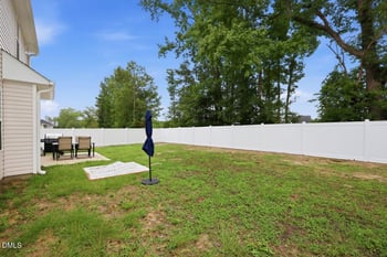 675 Amusement Dr, Hope Mills, NC 28348