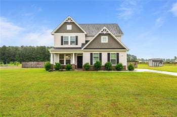 6752 Running Fox Rd, Hope Mills, NC 28348