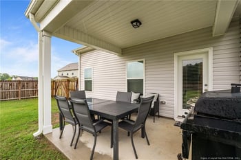 6752 Running Fox Rd, Hope Mills, NC 28348