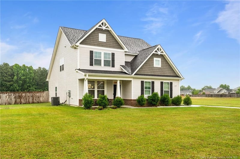 6752 Running Fox Rd, Hope Mills, NC 28348
