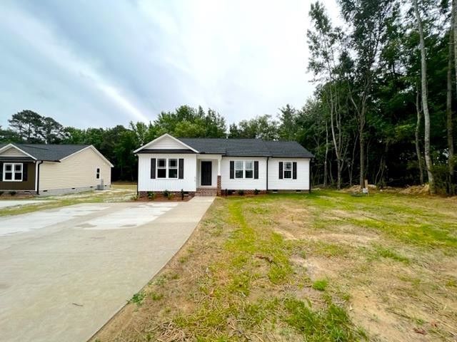 676 Bear Rd, Benson, NC 27504