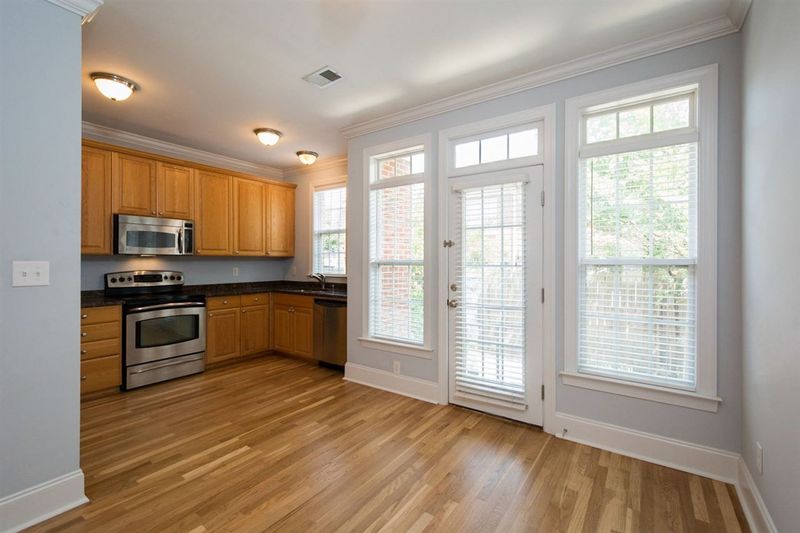 676 Highpark Ln, Raleigh, NC 27608