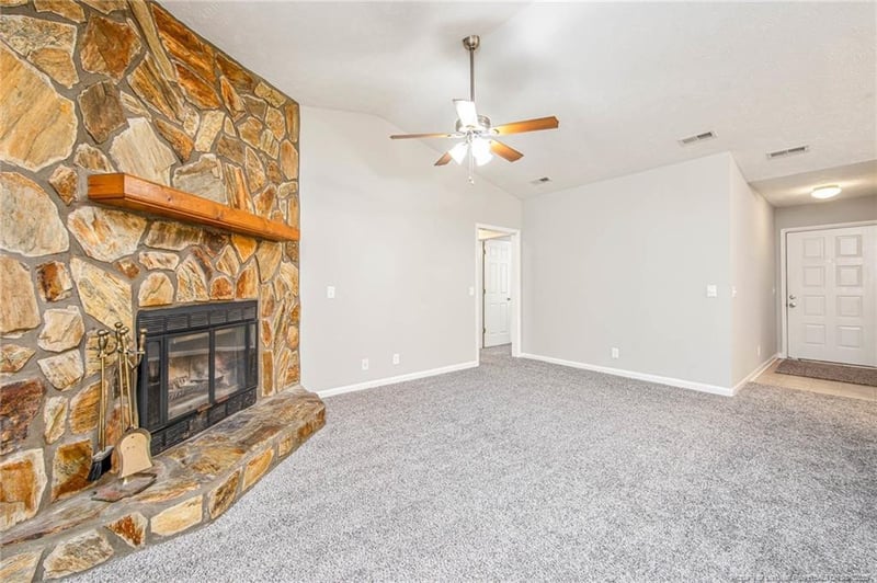 6760 Willowbrook Dr #8, Fayetteville, NC 28314