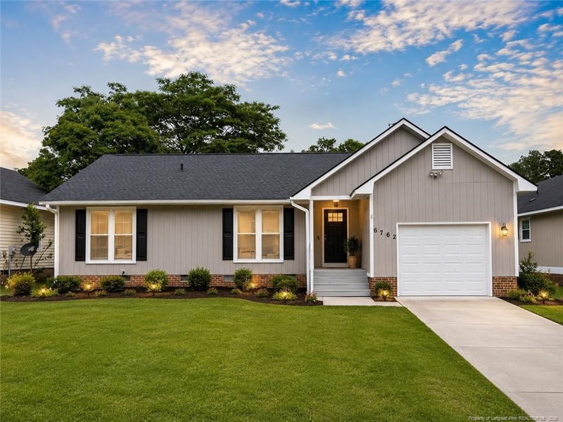 6762 Candlewood Dr, Fayetteville, NC 28314