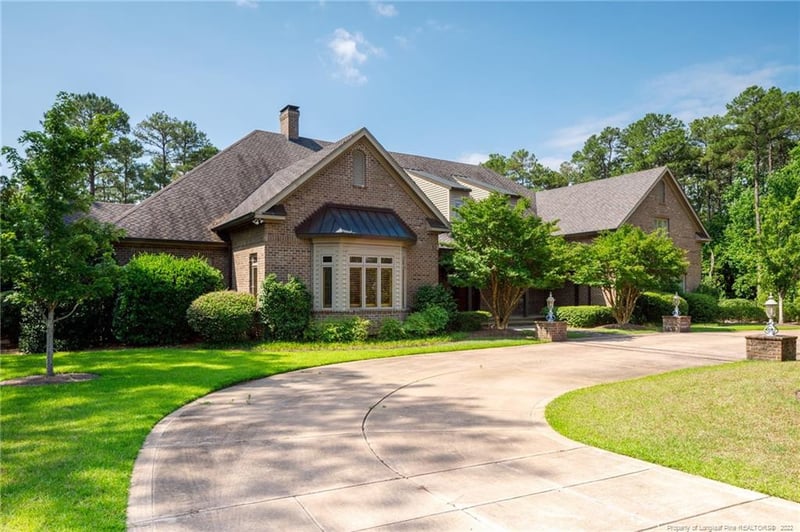 6769 Surrey Rd, Fayetteville, NC 28306
