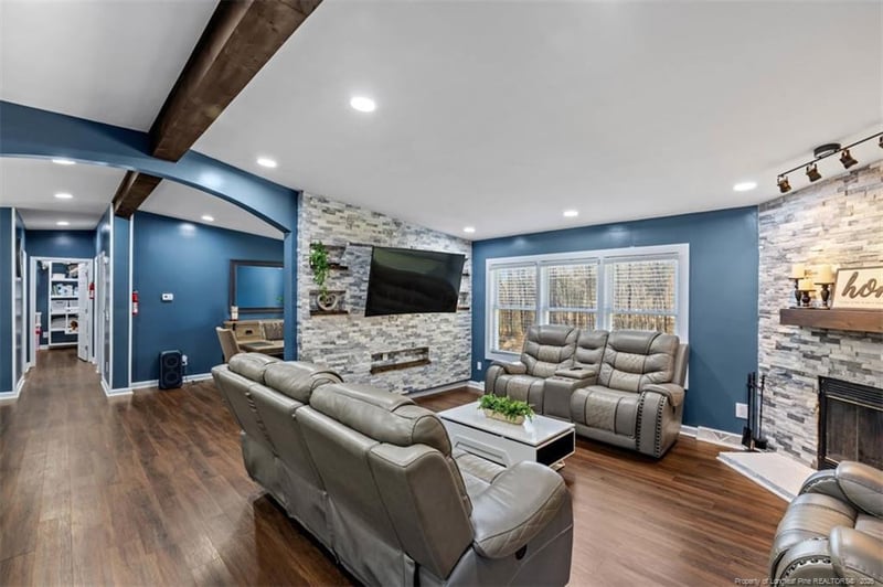 677 Nicole Dr, Sanford, NC 27332