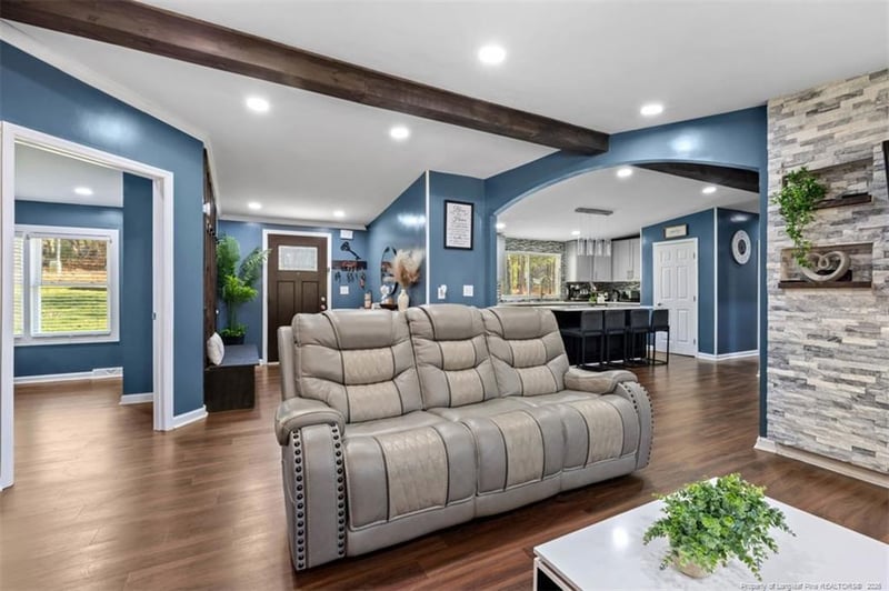 677 Nicole Dr, Sanford, NC 27332