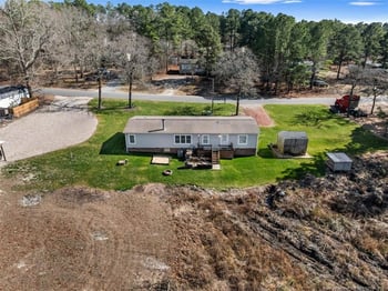 677 Nicole Dr, Sanford, NC 27332