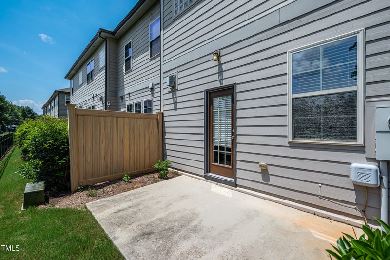 677 Wickham Ridge Rd, Apex, NC 27539