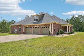 678 Rehder Dr, Fayetteville, NC 28306