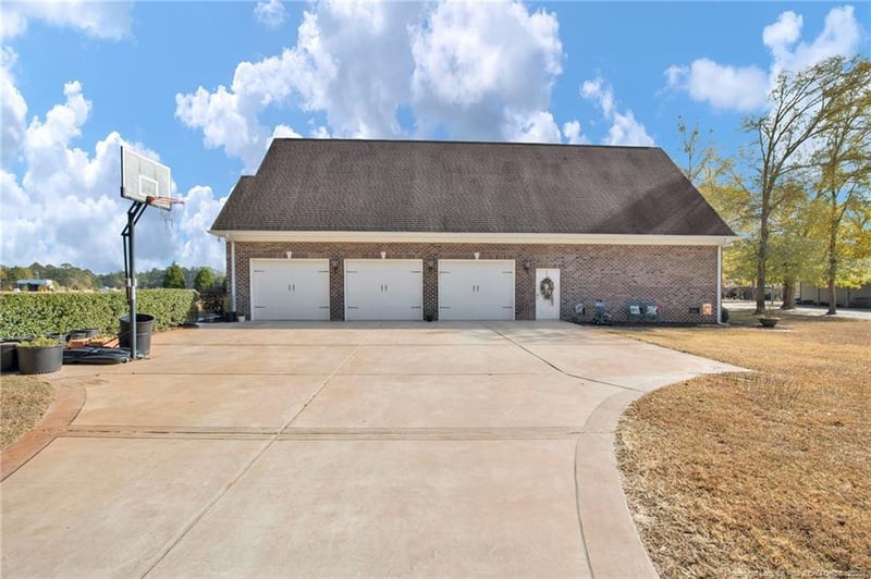 6780 Turnbull Rd, Fayetteville, NC 28312