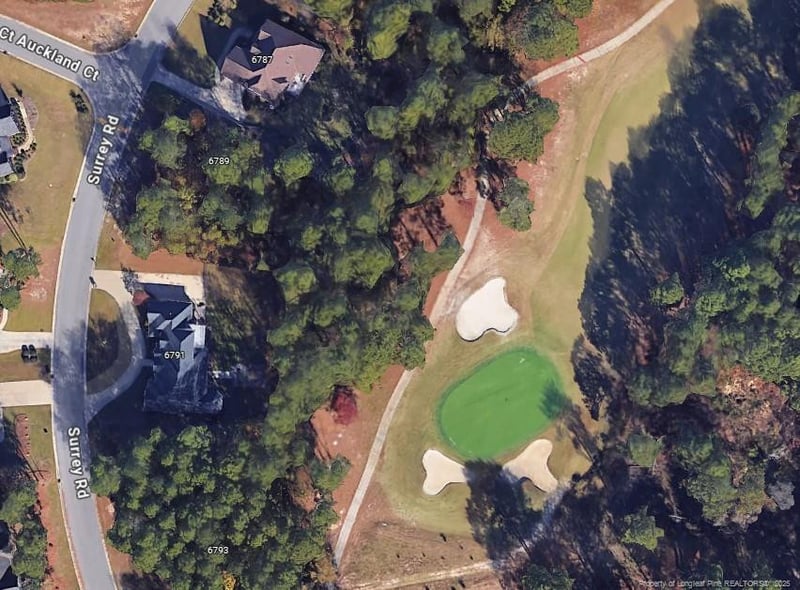 6789 Surrey Rd, Fayetteville, NC 28306