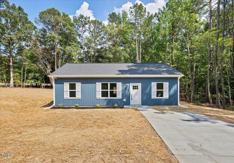 679 Jasmine Rd, Fuquay Varina, NC 27526