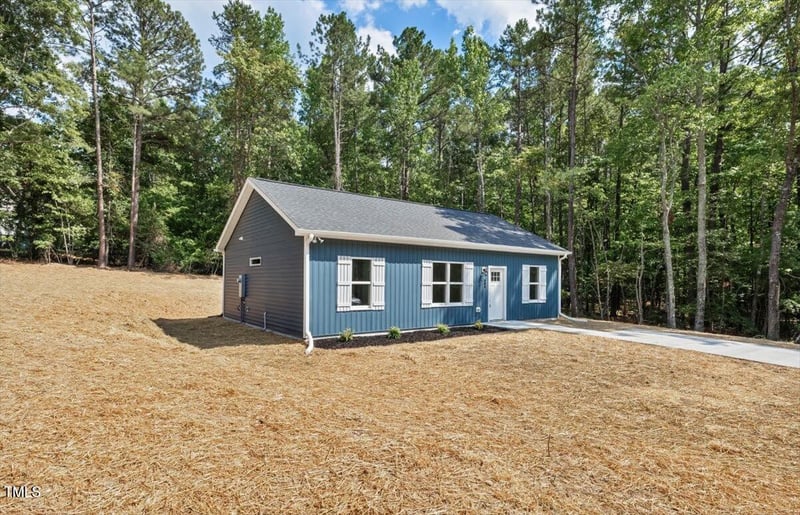 679 Jasmine Rd, Fuquay Varina, NC 27526