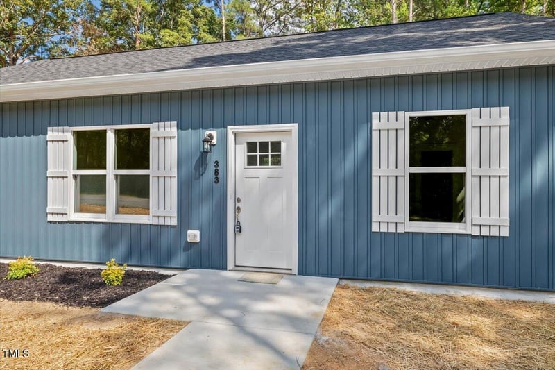 679 Jasmine Rd, Fuquay Varina, NC 27526