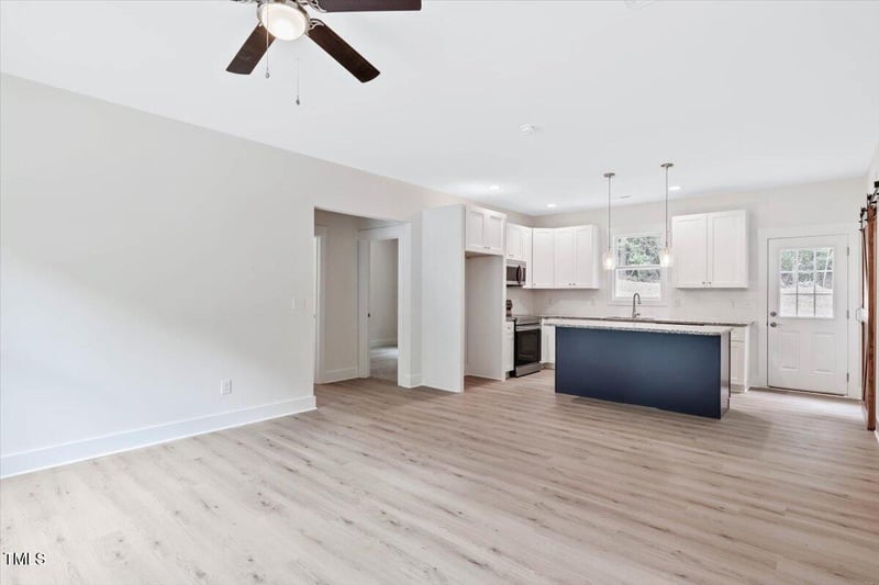 679 Jasmine Rd, Fuquay Varina, NC 27526