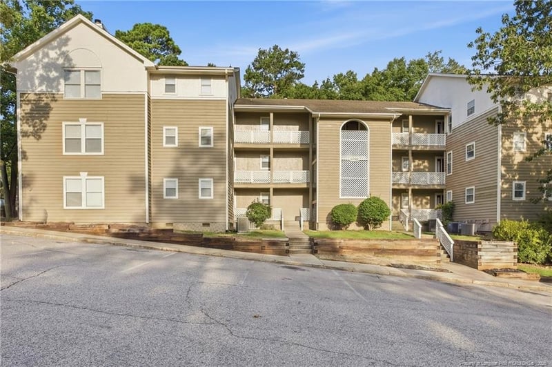 6792-17 Willowbrook Dr, Fayetteville, NC 28314