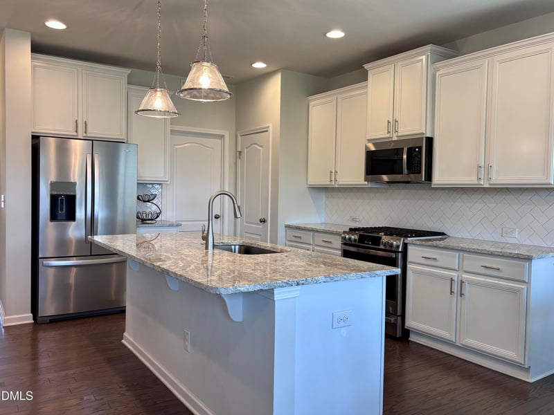 68 Chinaberry Dr, Clayton, NC 27527