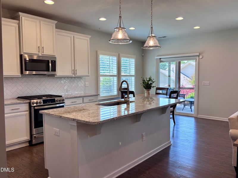 68 Chinaberry Dr, Clayton, NC 27527