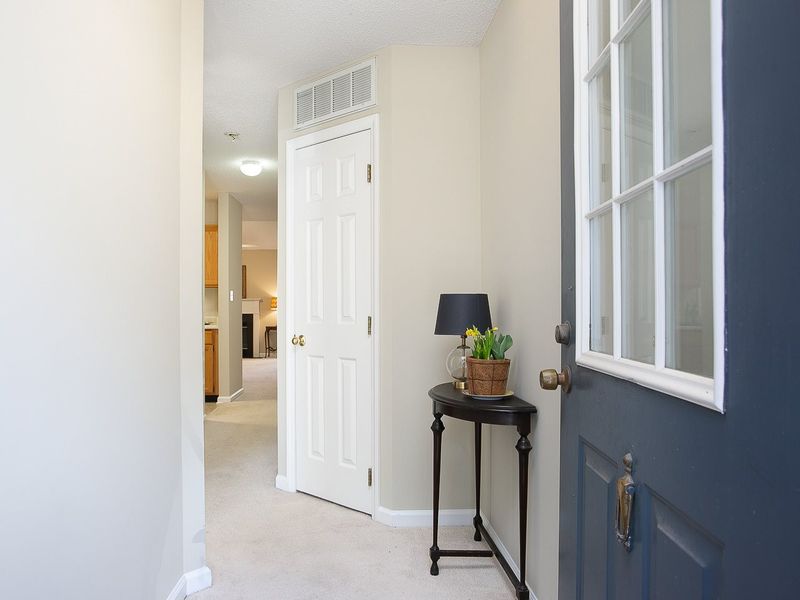 68 Forest Oaks Dr, Durham, NC 27705