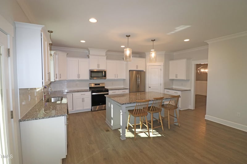 68 Hampshire Ct, Four Oaks, NC 27524